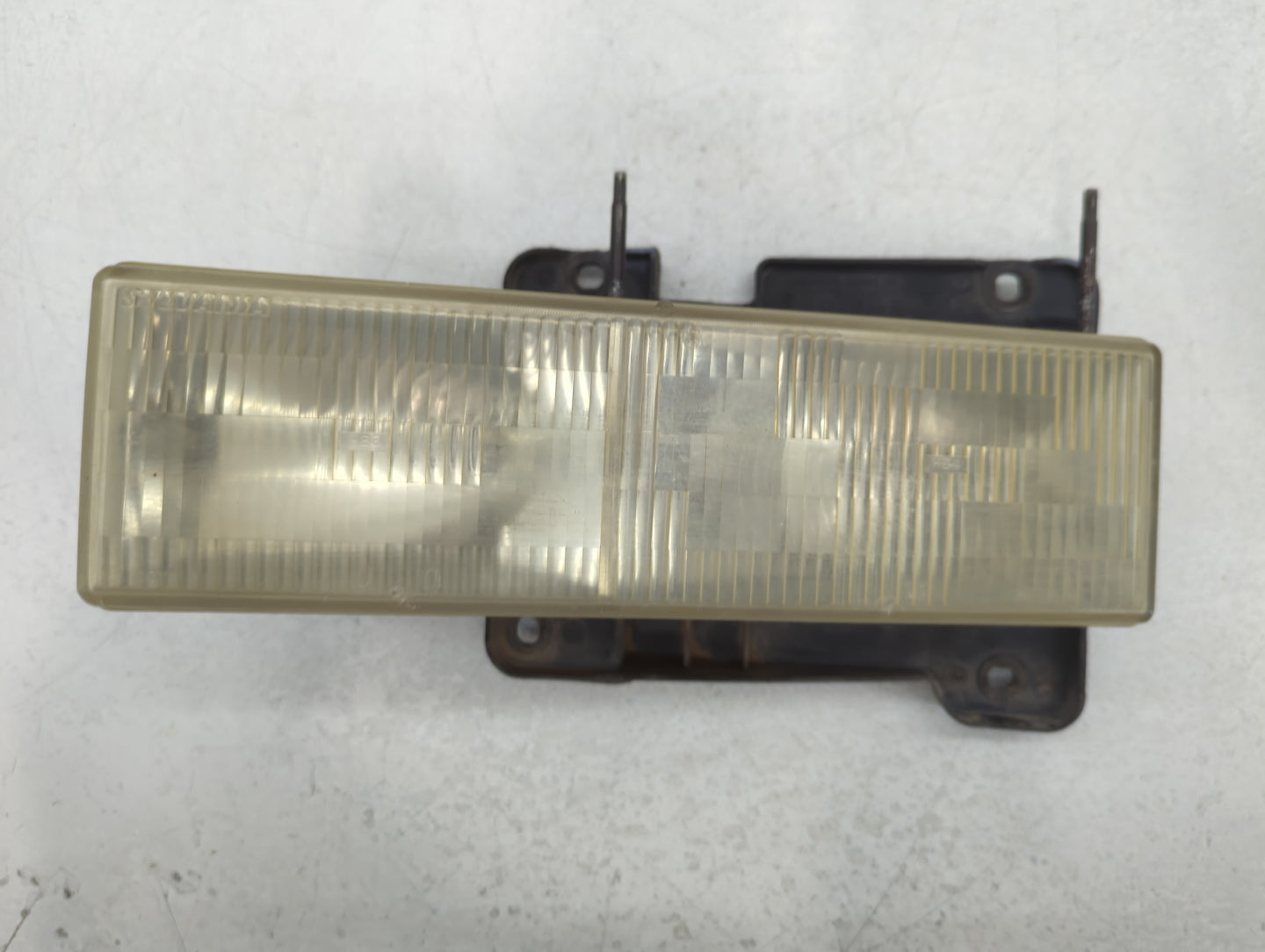 Chevrolet C2500 Driver Left Oem Head Light Headlight Lamp - Oemusedautoparts1.com
