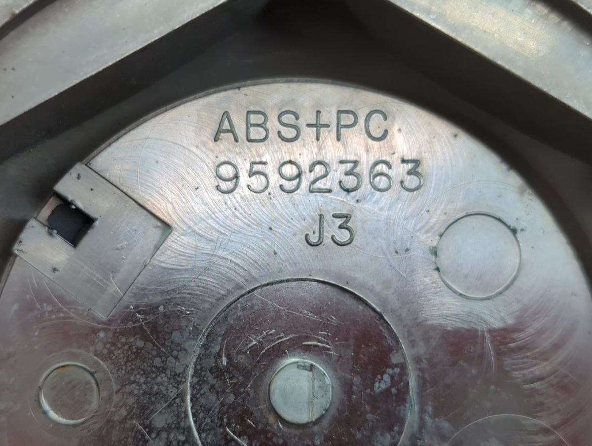 1996 Chevrolet Camaro Rim Wheel Center Cap 700733 - Oemusedautoparts1.com