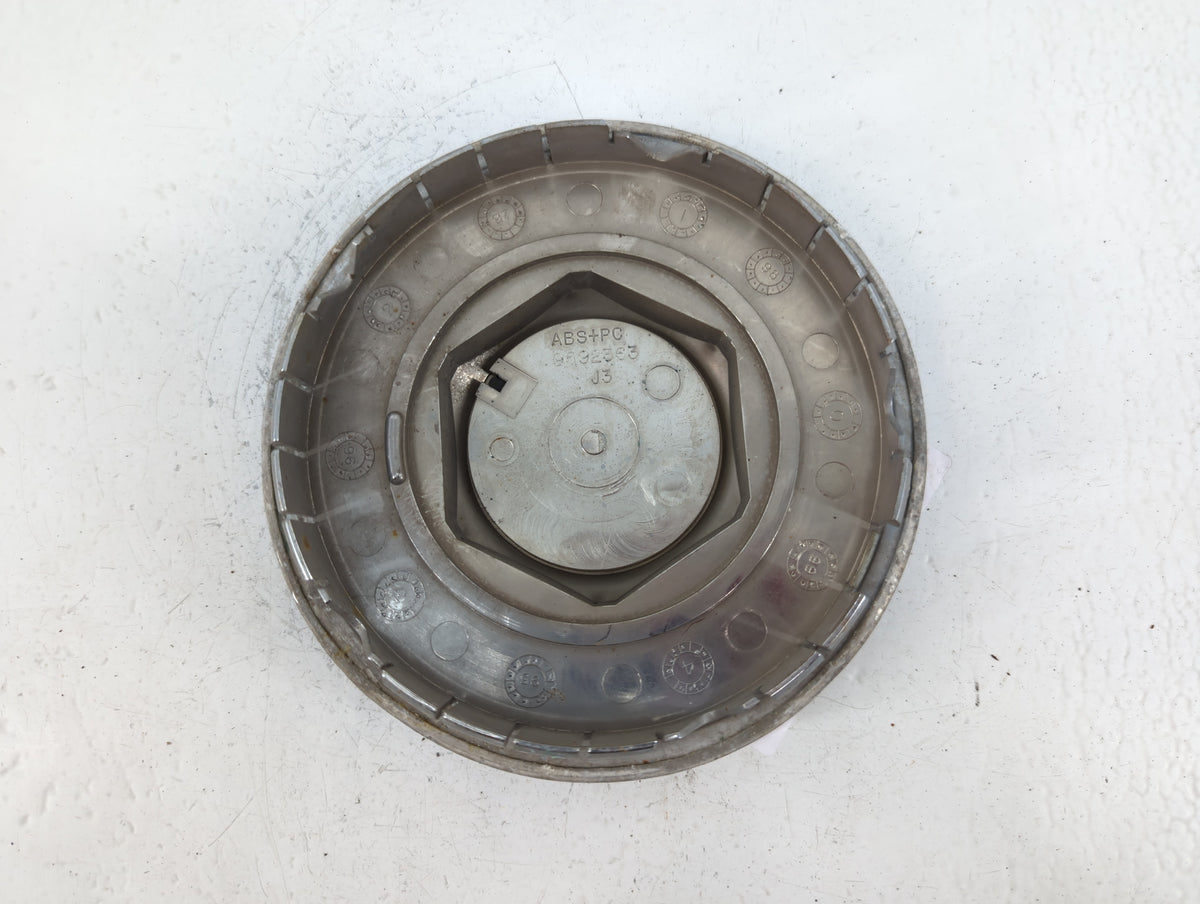 1996 Chevrolet Camaro Rim Wheel Center Cap 700733 - Oemusedautoparts1.com