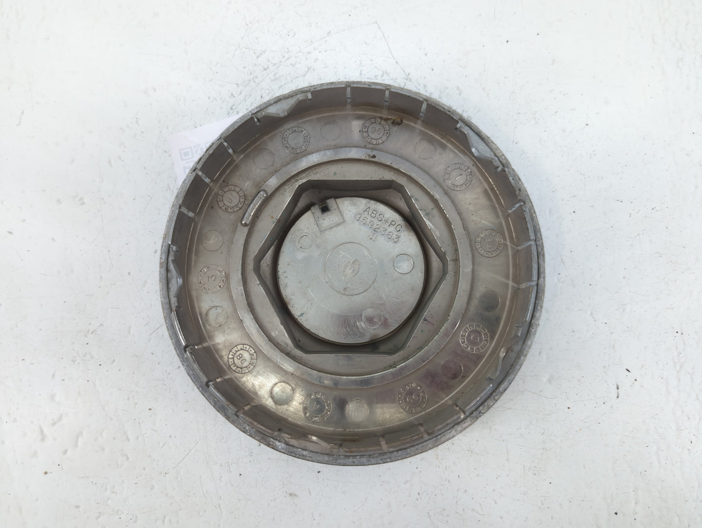 1996 Chevrolet Camaro Rim Wheel Center Cap 700734 - Oemusedautoparts1.com
