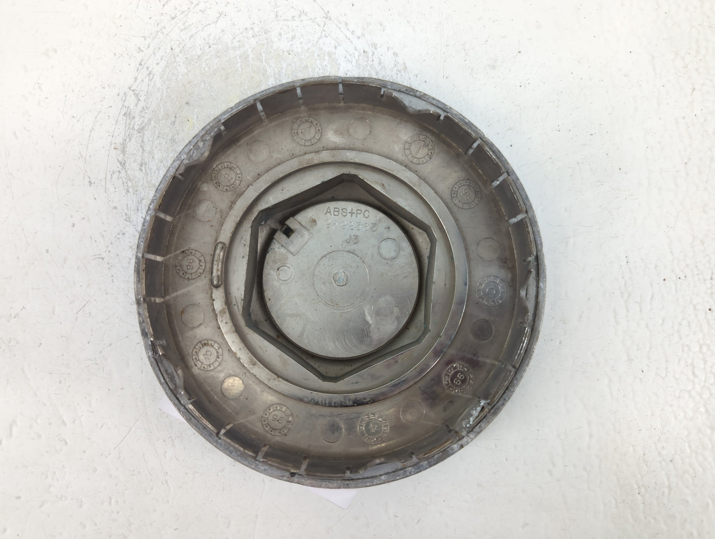 1996 Chevrolet Camaro Rim Wheel Center Cap 700735 - Oemusedautoparts1.com