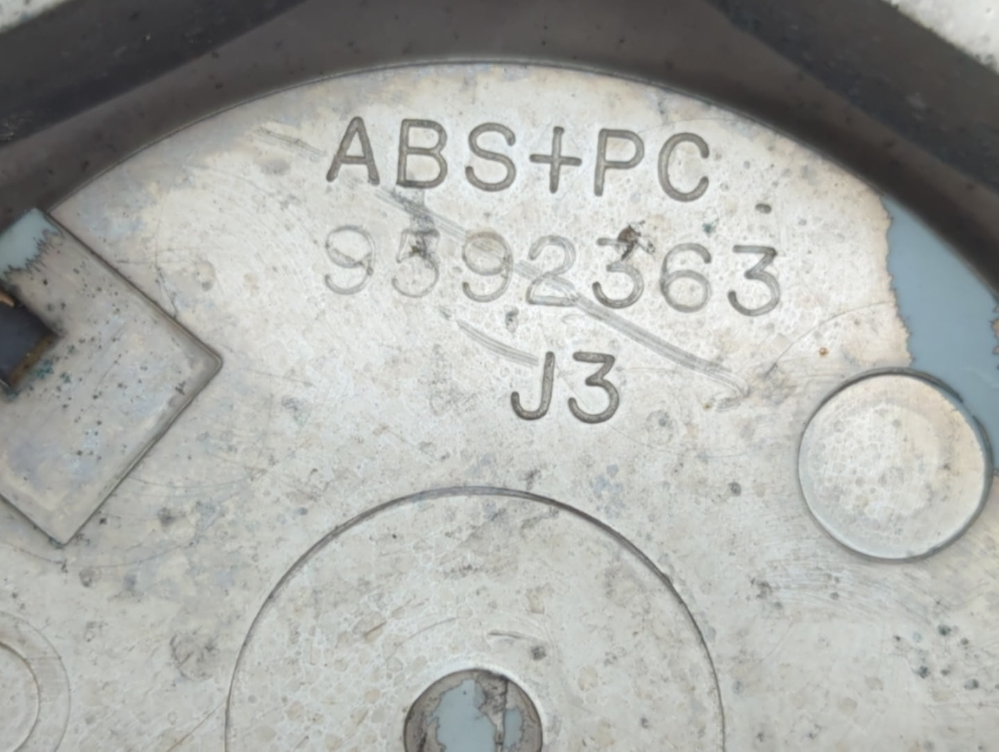 1996 Chevrolet Camaro Rim Wheel Center Cap 700736 - Oemusedautoparts1.com