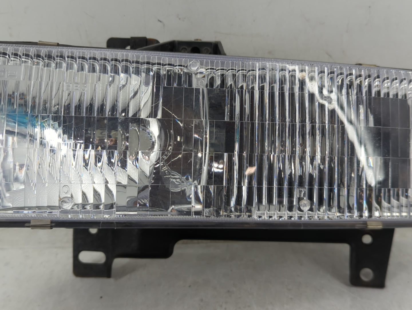 1996 Chevrolet Express 3500 Driver Left Oem Head Light Headlight Lamp - Oemusedautoparts1.com