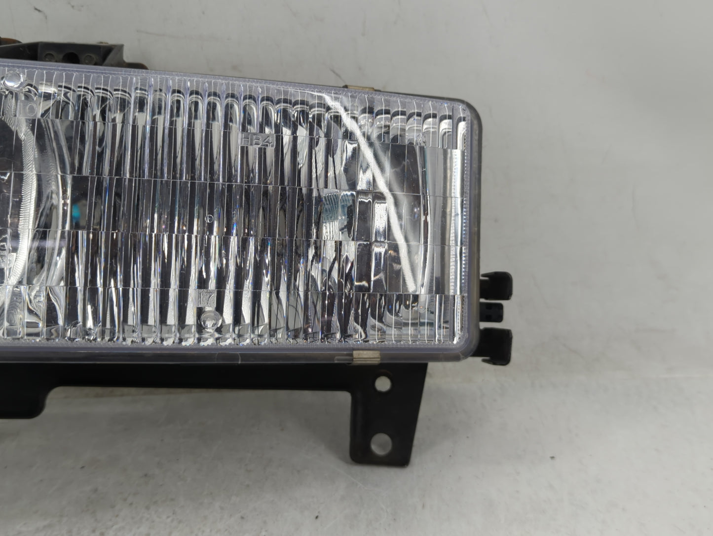 1996 Chevrolet Express 3500 Driver Left Oem Head Light Headlight Lamp - Oemusedautoparts1.com
