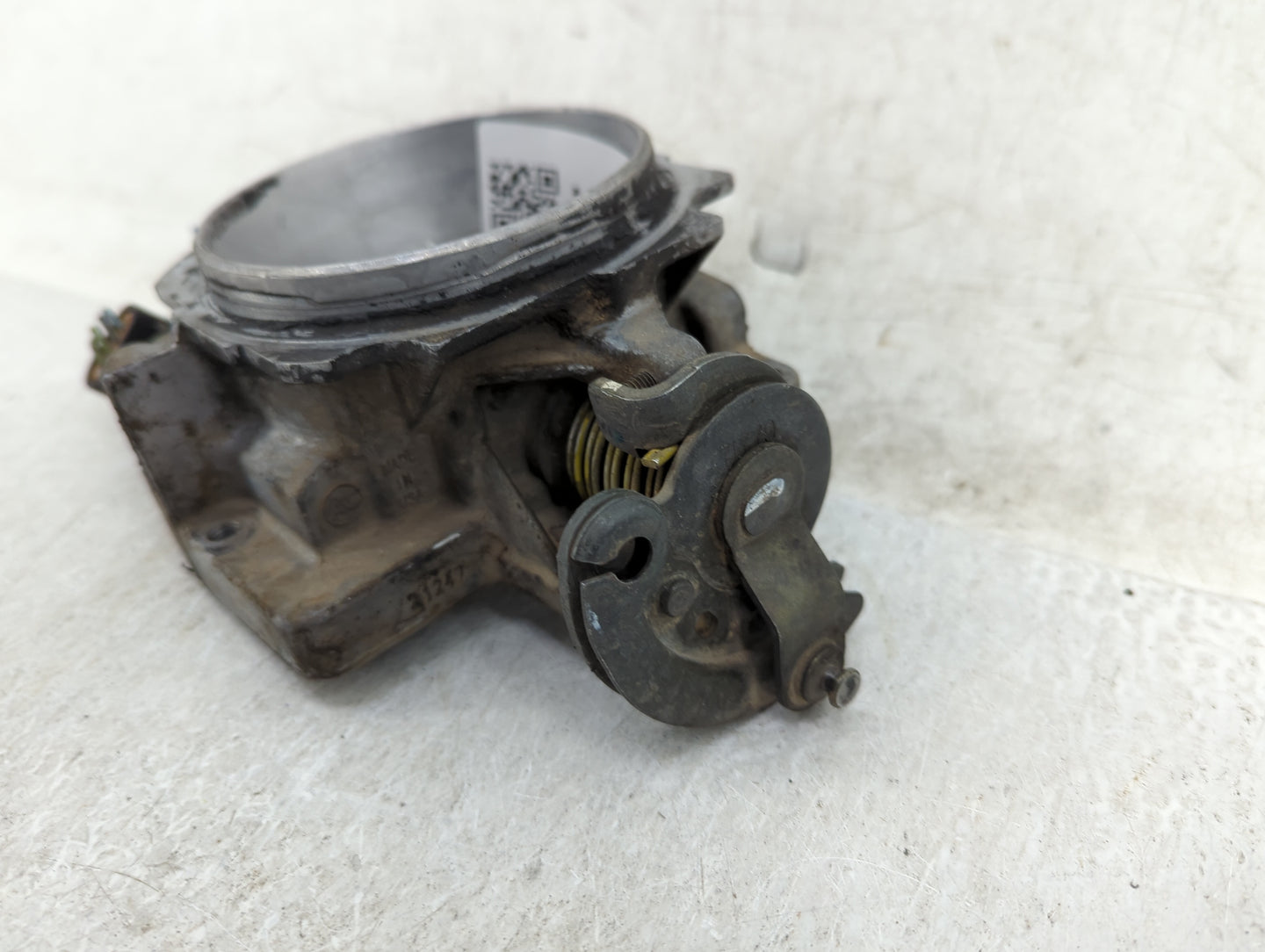 1996 Chevrolet K2500 Throttle Body Fits Fits 1997 OEM Used Auto Parts - Oemusedautoparts1.com