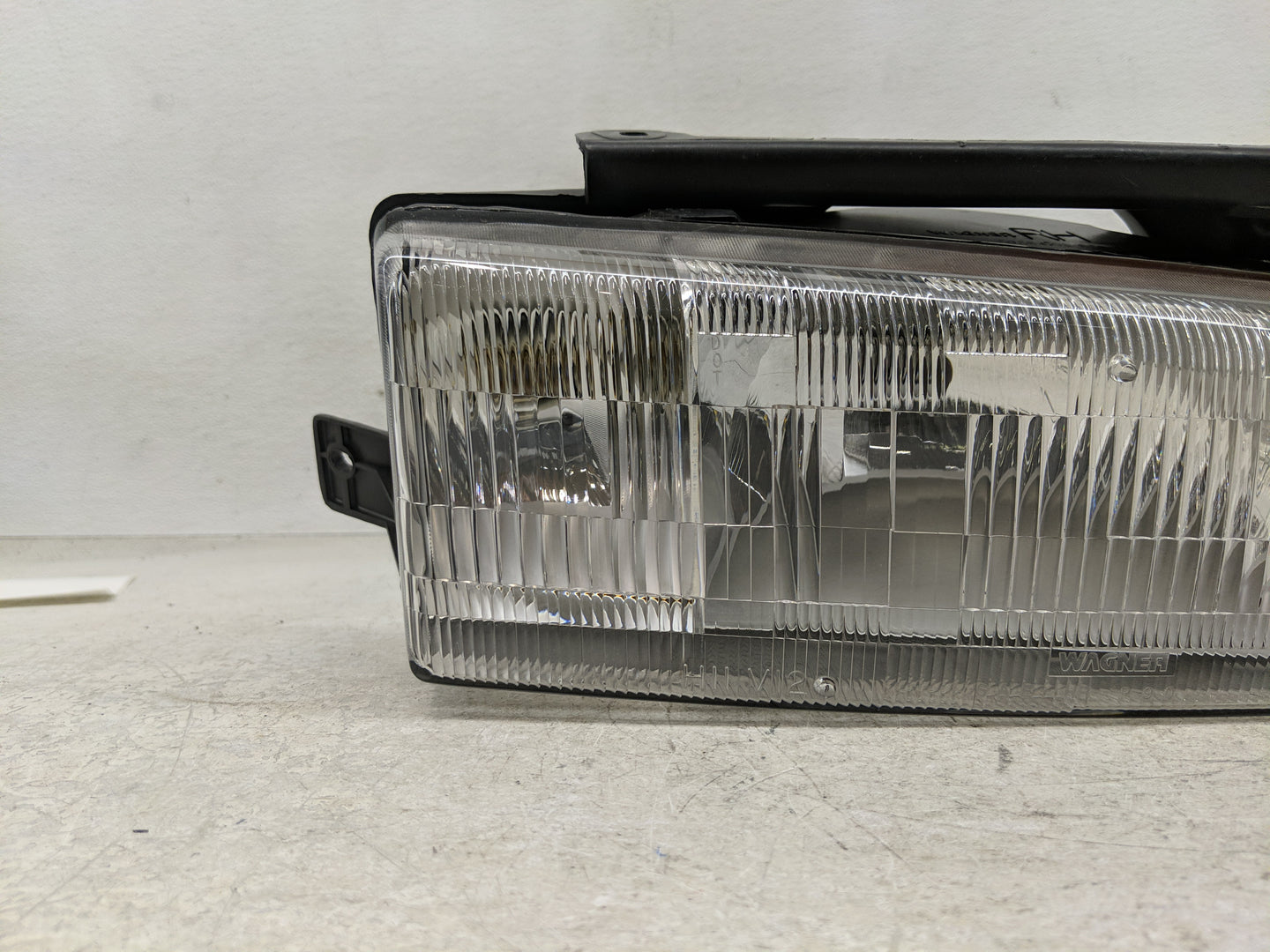 1995-2001 Chevrolet Lumina Passenger Right Oem Head Light Headlight Lamp - Oemusedautoparts1.com