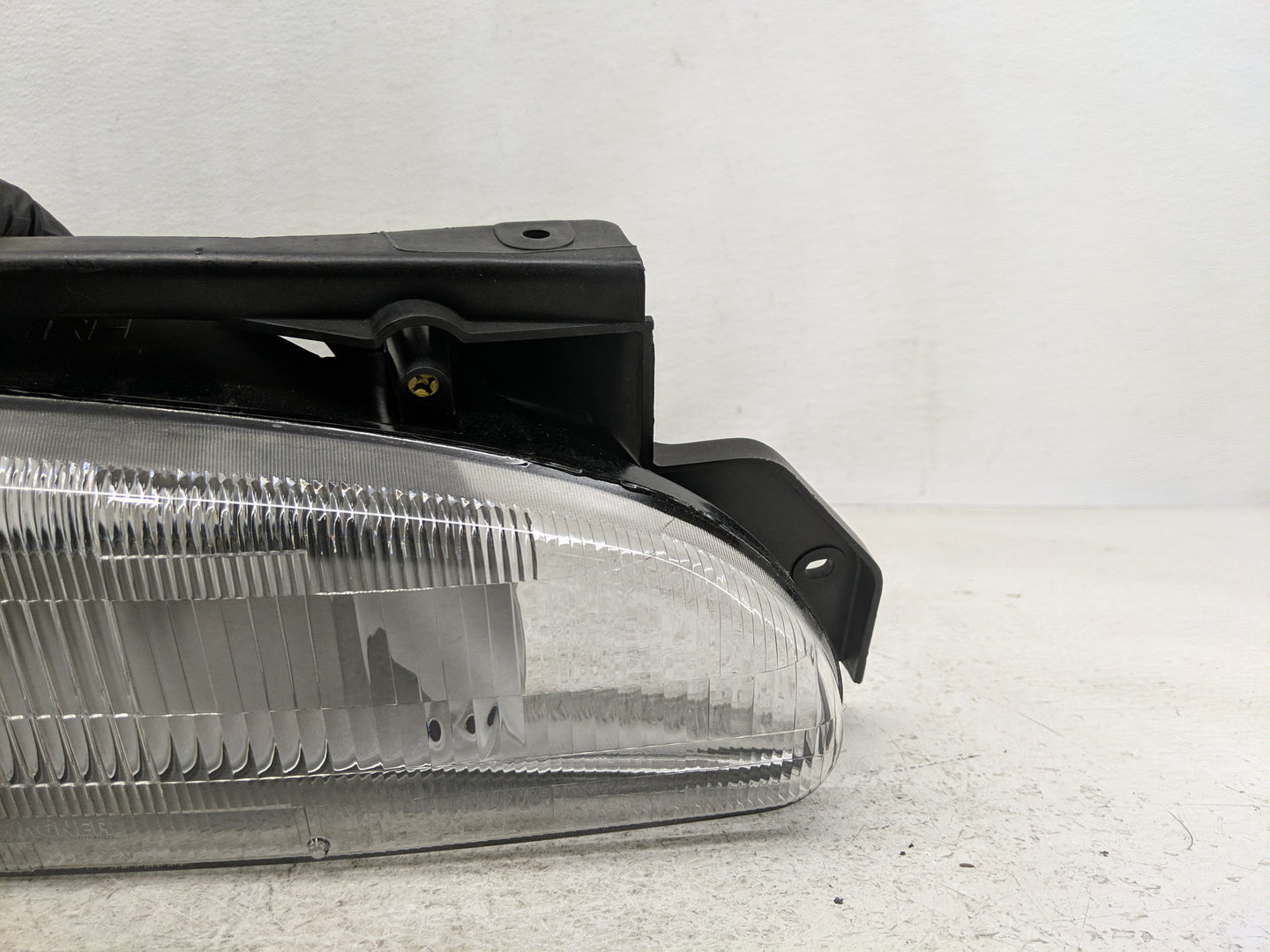 1995-2001 Chevrolet Lumina Passenger Right Oem Head Light Headlight Lamp - Oemusedautoparts1.com