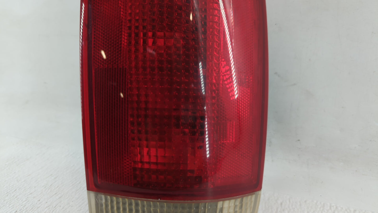 1996 Chevrolet S10 Tail Light Assembly Passenger Right OEM P/N:15113500 16518500 Fits OEM Used Auto Parts - Oemusedautoparts