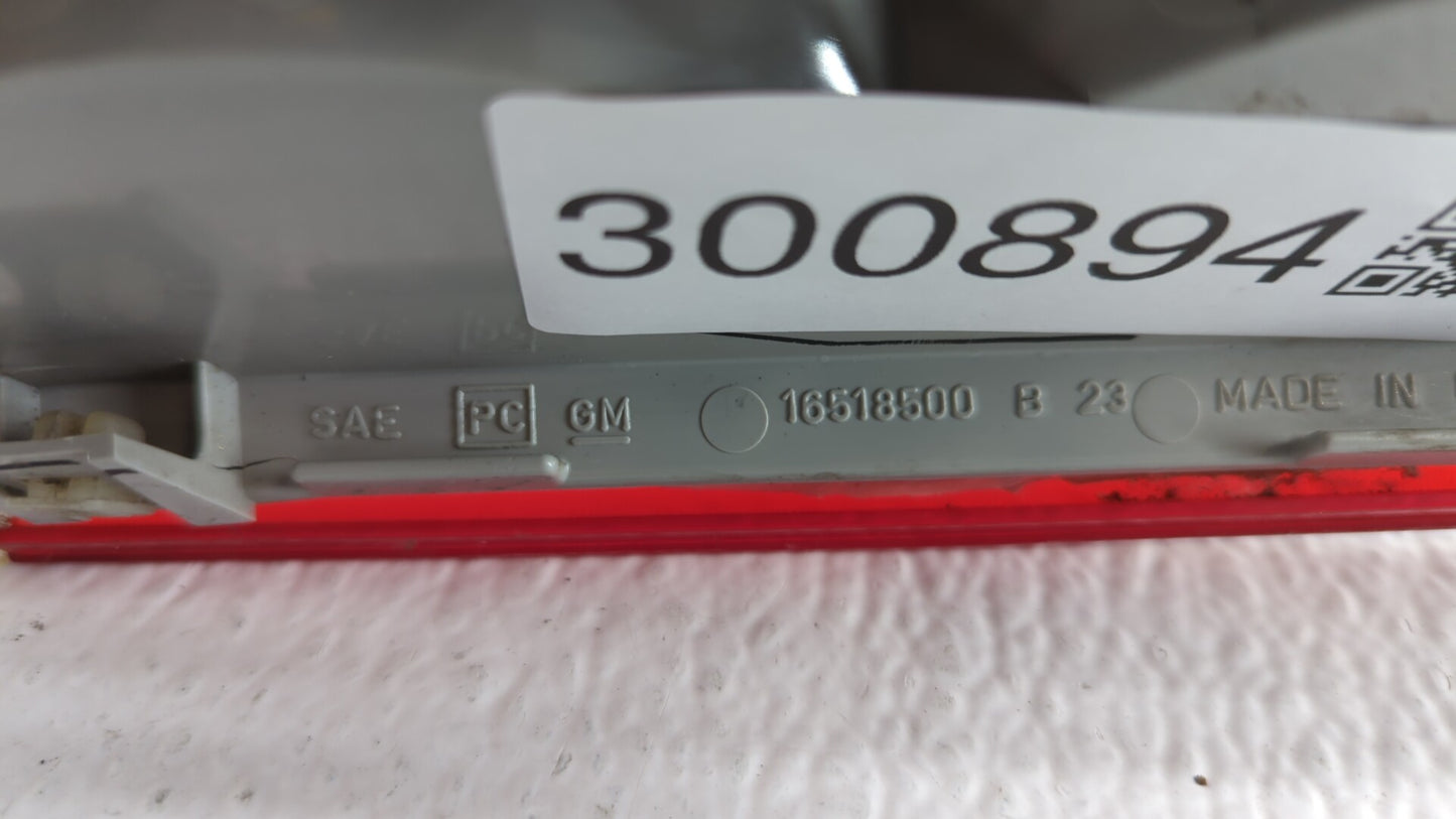 1996 Chevrolet S10 Tail Light Assembly Passenger Right OEM P/N:15113500 16518500 Fits OEM Used Auto Parts - Oemusedautoparts