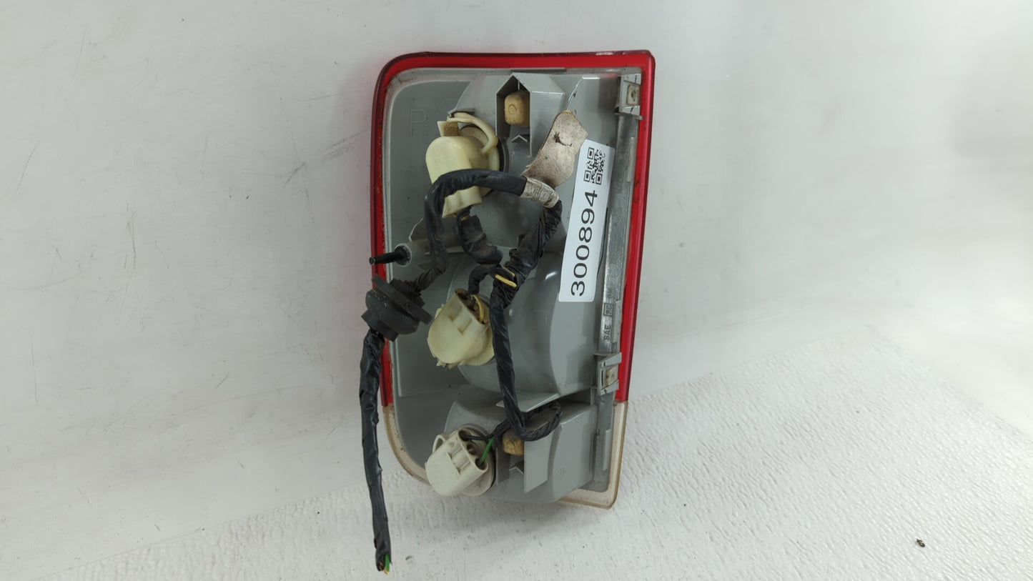 1996 Chevrolet S10 Tail Light Assembly Passenger Right OEM P/N:15113500 16518500 Fits OEM Used Auto Parts - Oemusedautoparts