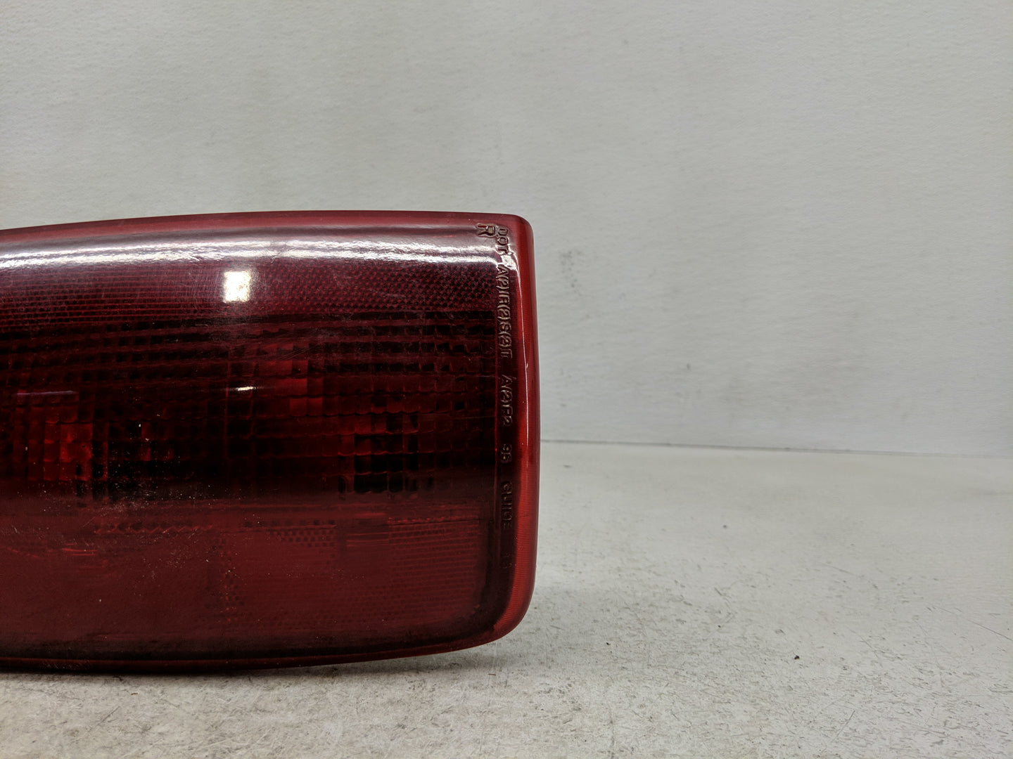 1996 Chevrolet S10 Blazer Tail Light Assembly Passenger Right OEM P/N:16518500 Fits OEM Used Auto Parts - Oemusedautoparts1.