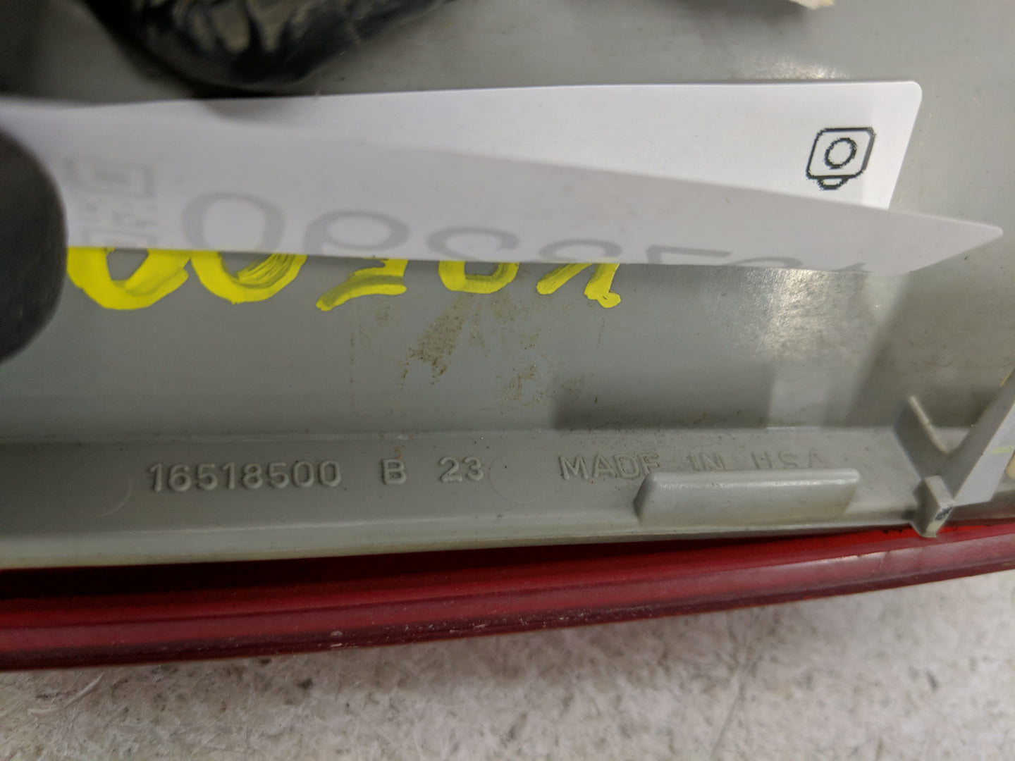 1996 Chevrolet S10 Blazer Tail Light Assembly Passenger Right OEM P/N:16518500 Fits OEM Used Auto Parts - Oemusedautoparts1.