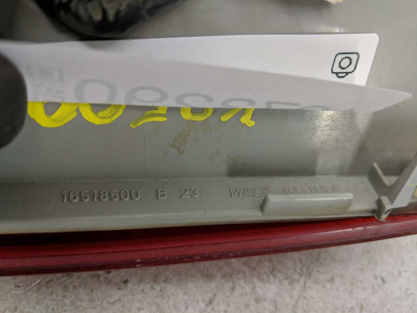 1996 Chevrolet S10 Blazer Tail Light Assembly Passenger Right OEM P/N:16518500 Fits OEM Used Auto Parts - Oemusedautoparts1.