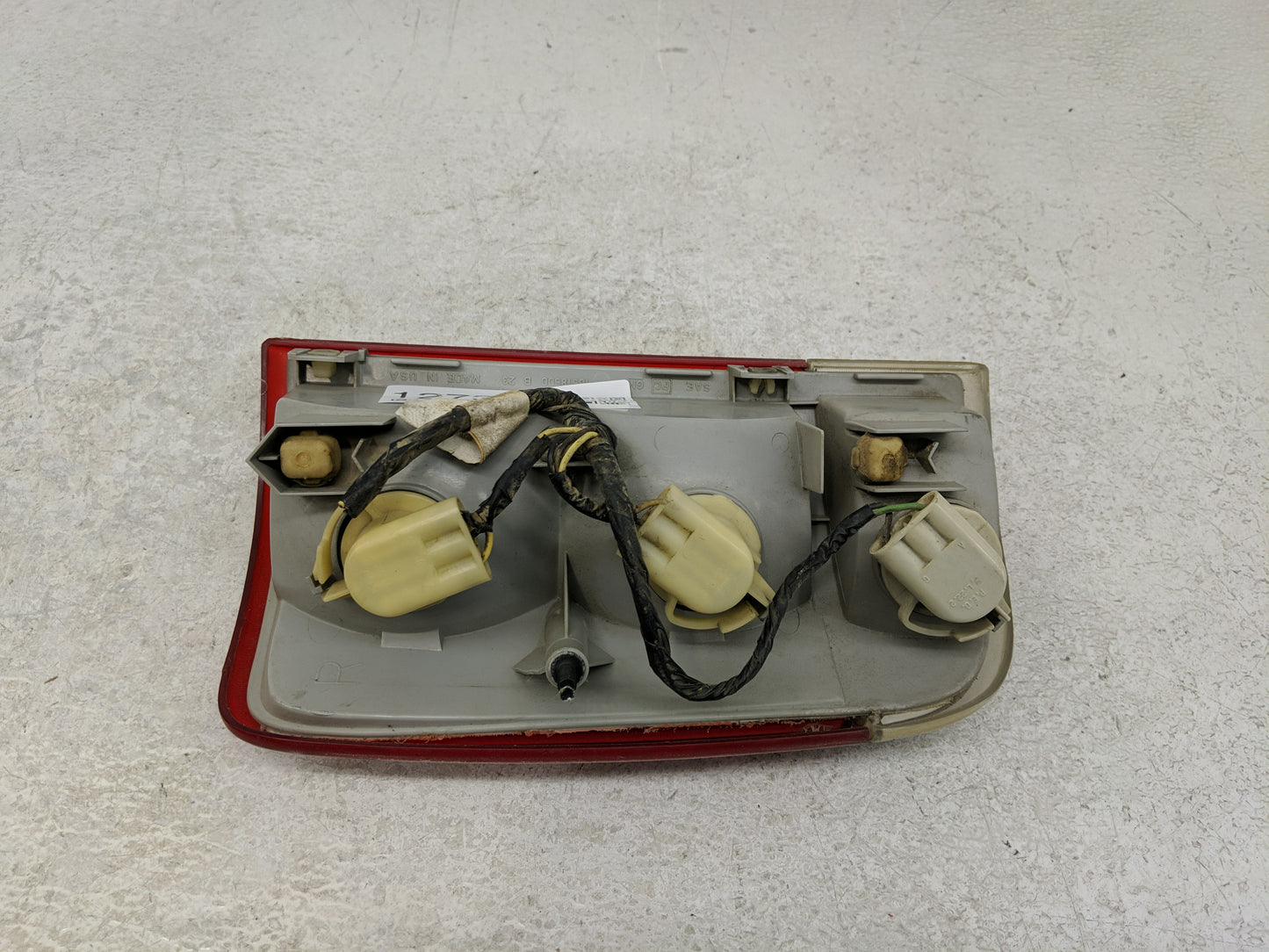 1996 Chevrolet S10 Blazer Tail Light Assembly Passenger Right OEM P/N:16518500 Fits OEM Used Auto Parts - Oemusedautoparts1.