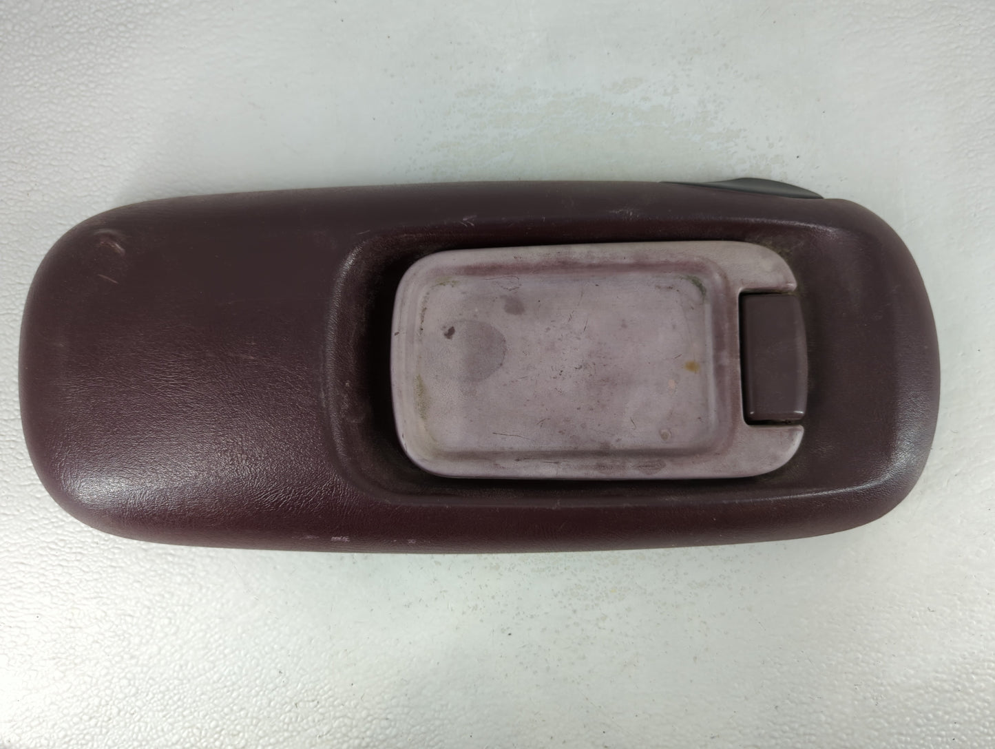 1996 Chevrolet Suburban Center Console Armrest Cover Lid Fits OEM Used Auto Parts - Oemusedautoparts1.com