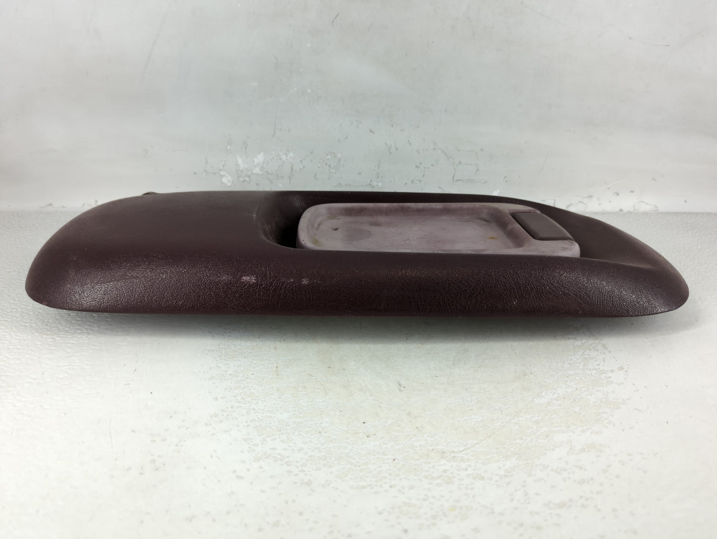 1996 Chevrolet Suburban Center Console Armrest Cover Lid Fits OEM Used Auto Parts - Oemusedautoparts1.com