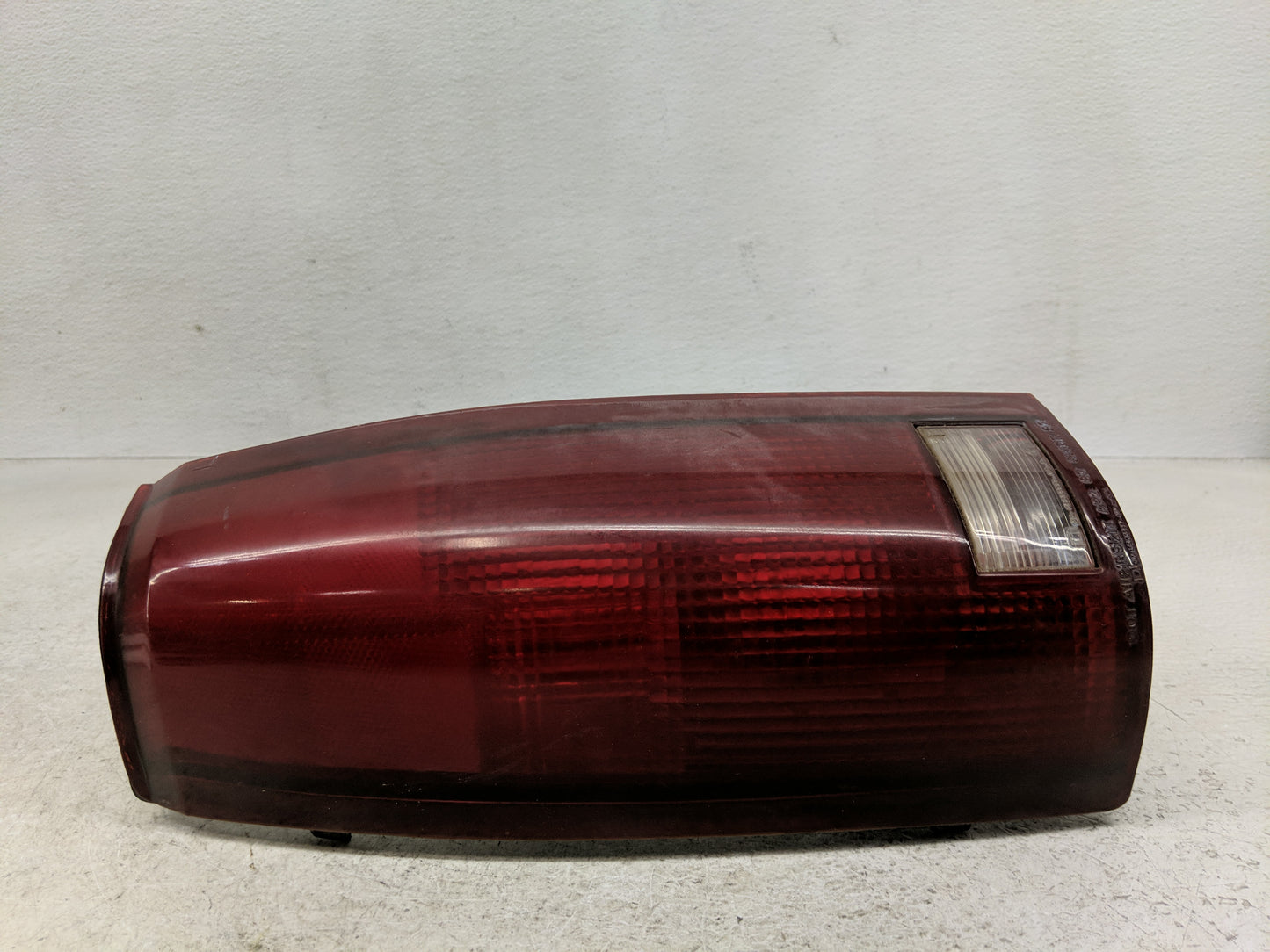 1995-1999 Chevrolet Suburban 1500 Tail Light Assembly Driver Left OEM Fits Fits 1992 1993 1994 1995 1996 1997 1998 1999 2000