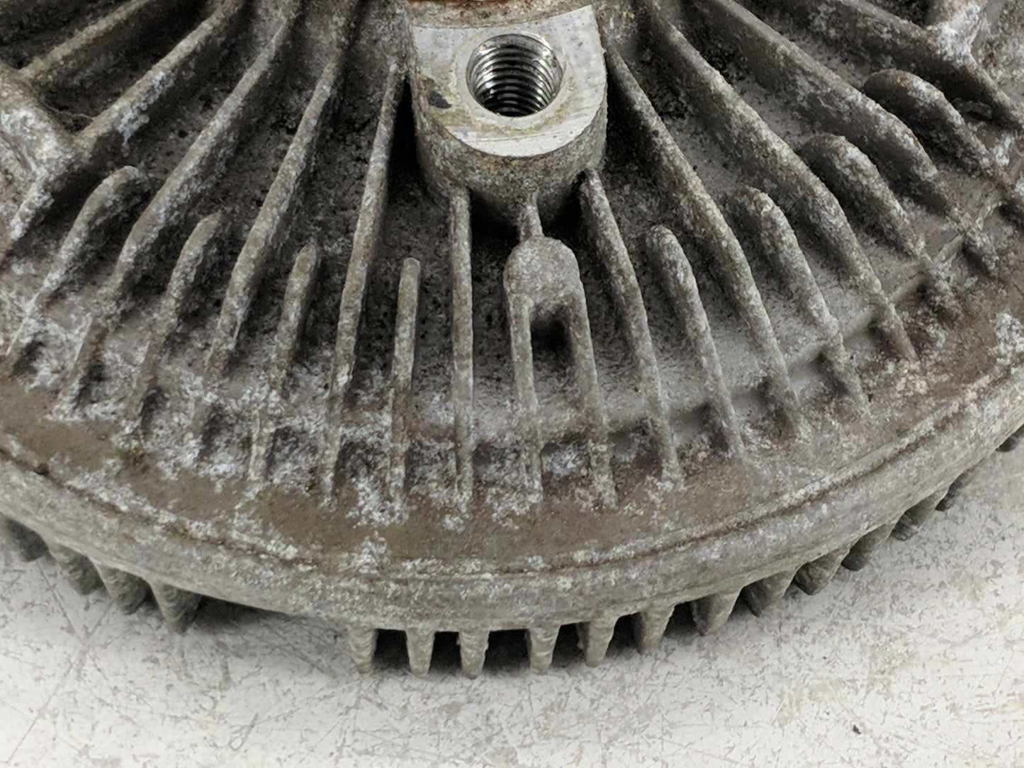 1996-1999 Chevrolet Suburban 1500 Radiator Cooling Fan Clutch - Oemusedautoparts1.com