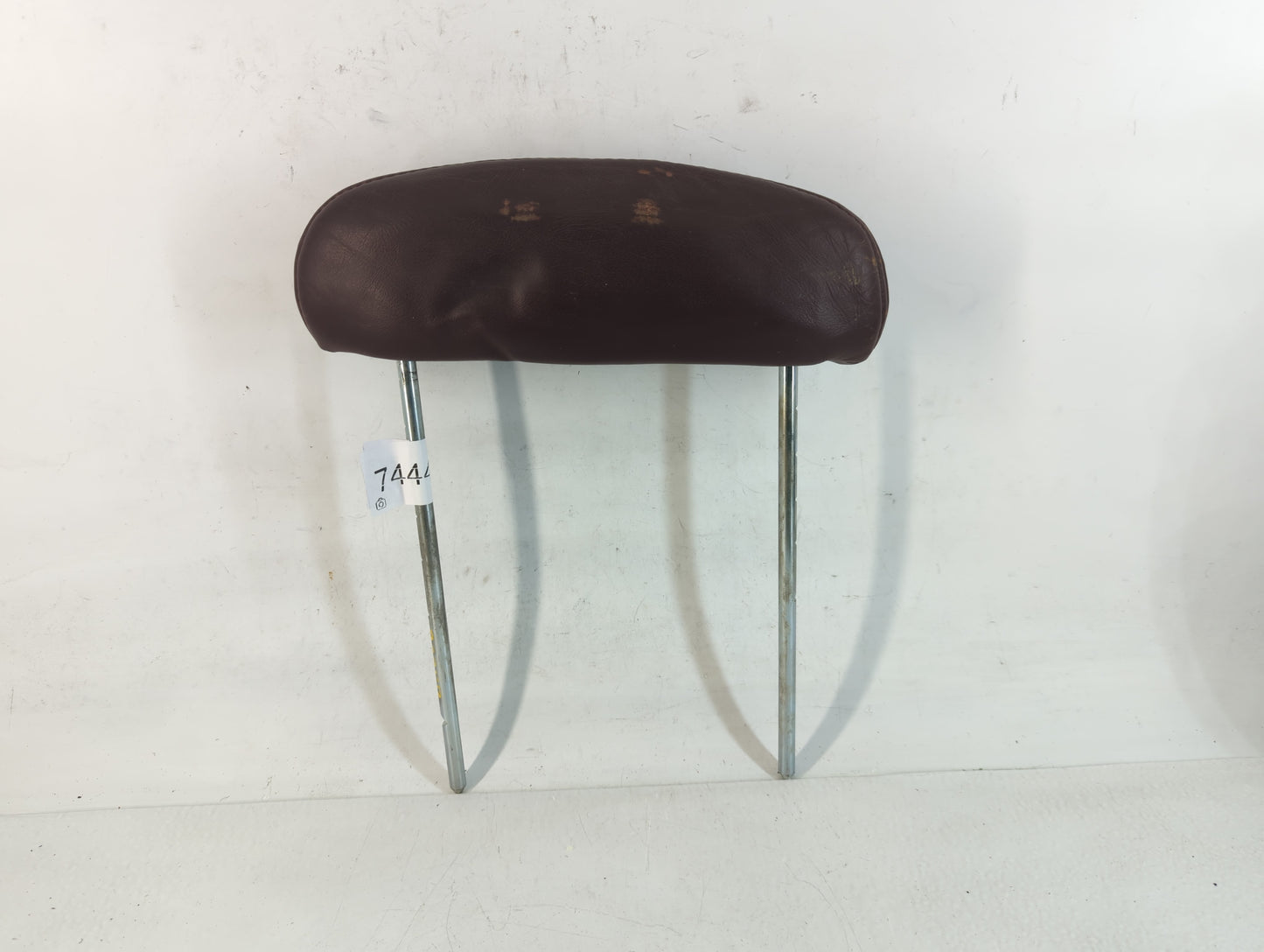 1996 Chevrolet Suburban 1500 Headrest Head Rest Rear Center Seat Fits OEM Used Auto Parts - Oemusedautoparts1.com