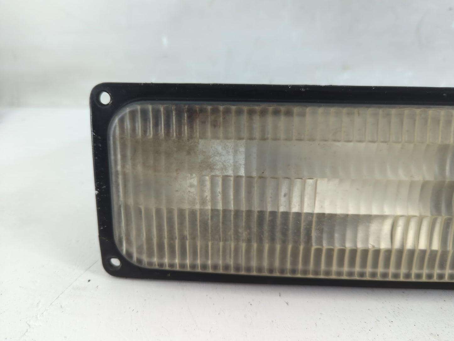 1995-2000 Chevrolet Tahoe Driver Left Oem Front Light Lamp - Oemusedautoparts1.com