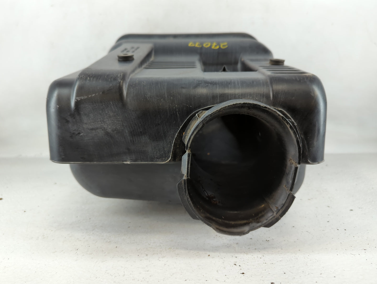 1996-2000 Chevrolet Tahoe Air Cleaner Intake-duct Hose Tube - Oemusedautoparts1.com
