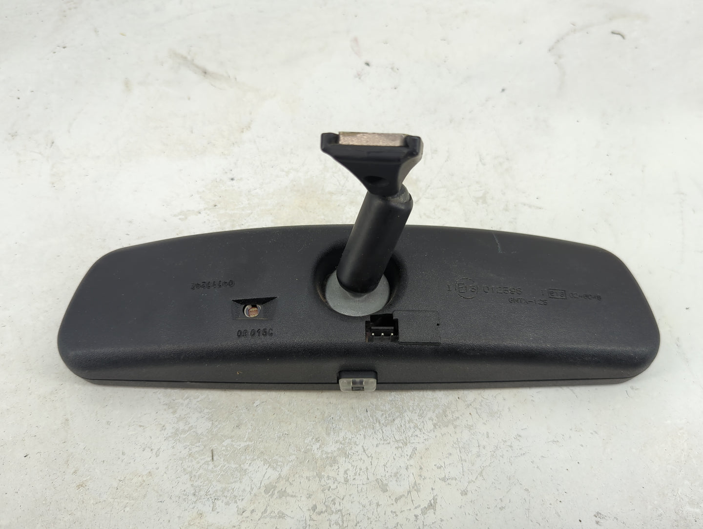 1996 Chrysler Town & Country Interior Rear View Mirror Replacement OEM P/N:E13012598 Fits OEM Used Auto Parts - Oemusedautop
