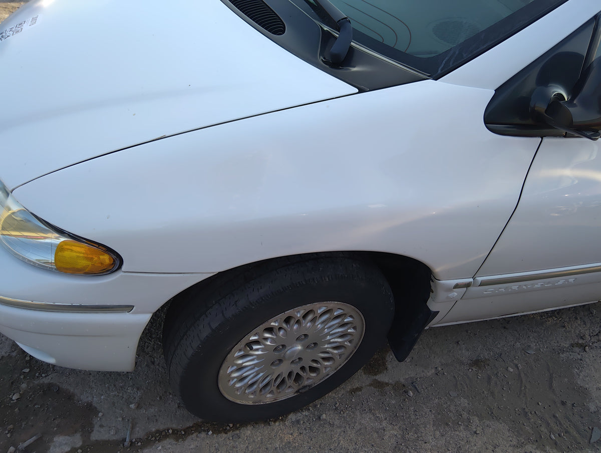 1996-2000 Chrysler Town & Country Driver Fender - Oemusedautoparts1.com