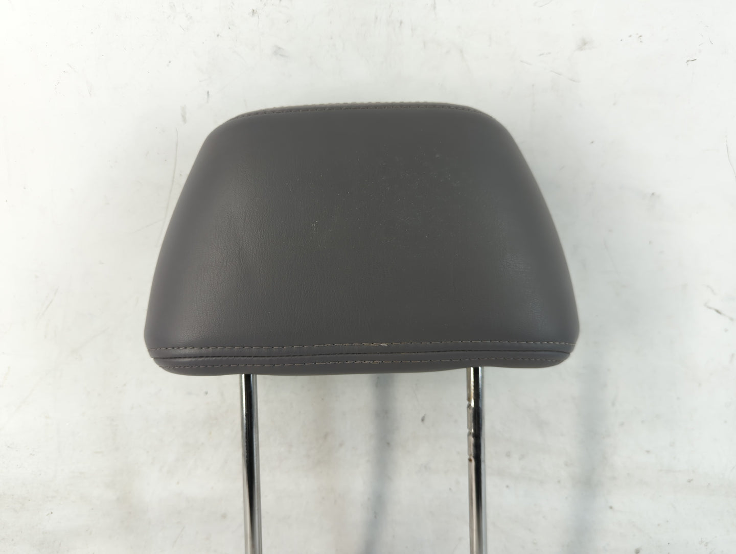1996-2000 Chrysler Town & Country Headrest Head Rest Front Driver Passenger Seat Fits Fits 1996 1997 1998 1999 2000 OEM Used