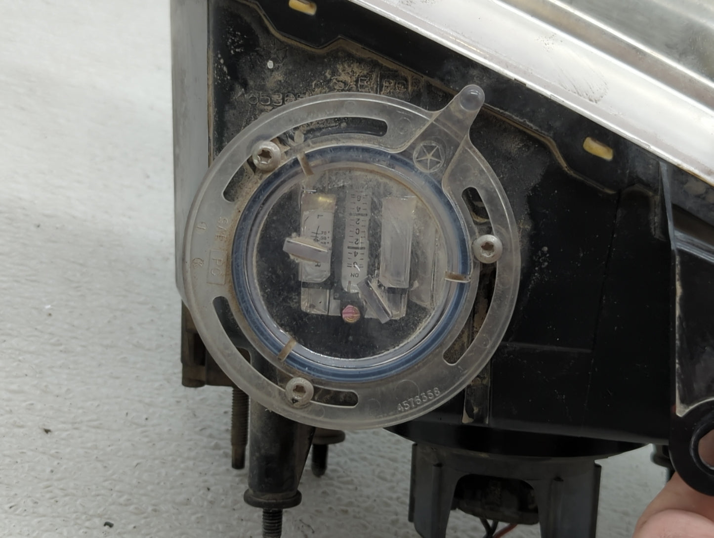 1996-1999 Dodge Caravan Passenger Right Oem Head Light Headlight Lamp - Oemusedautoparts1.com