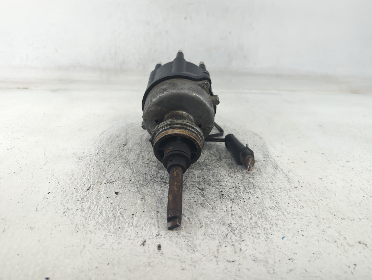 1992-1997 Dodge Dakota Engine Ignition Distributor OEM Fits Fits 1992 1993 1994 1995 1996 1997 OEM Used Auto Parts - Oemused
