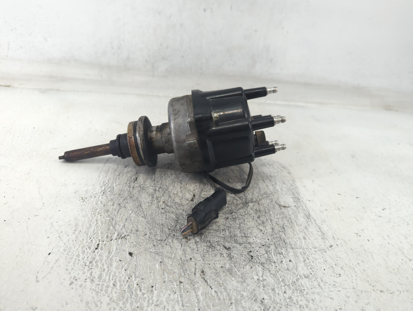 1992-1997 Dodge Dakota Engine Ignition Distributor OEM Fits Fits 1992 1993 1994 1995 1996 1997 OEM Used Auto Parts - Oemused
