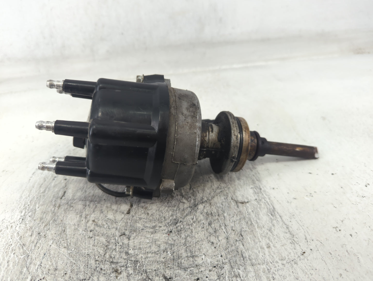 1992-1997 Dodge Dakota Engine Ignition Distributor OEM Fits Fits 1992 1993 1994 1995 1996 1997 OEM Used Auto Parts - Oemused