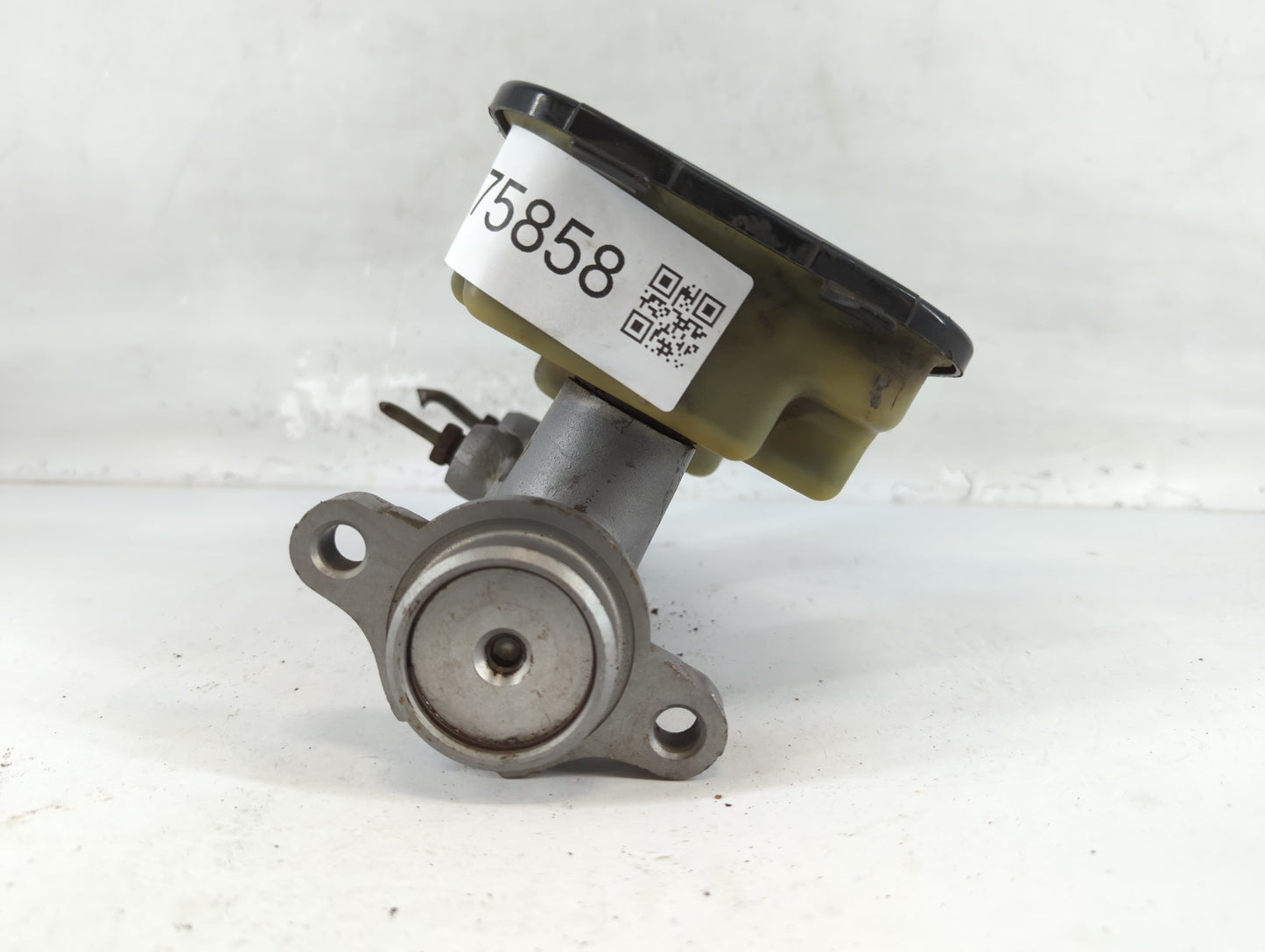 1994-1996 Dodge Ram 1500 Brake Master Cylinder 775858 - Oemusedautoparts1.com