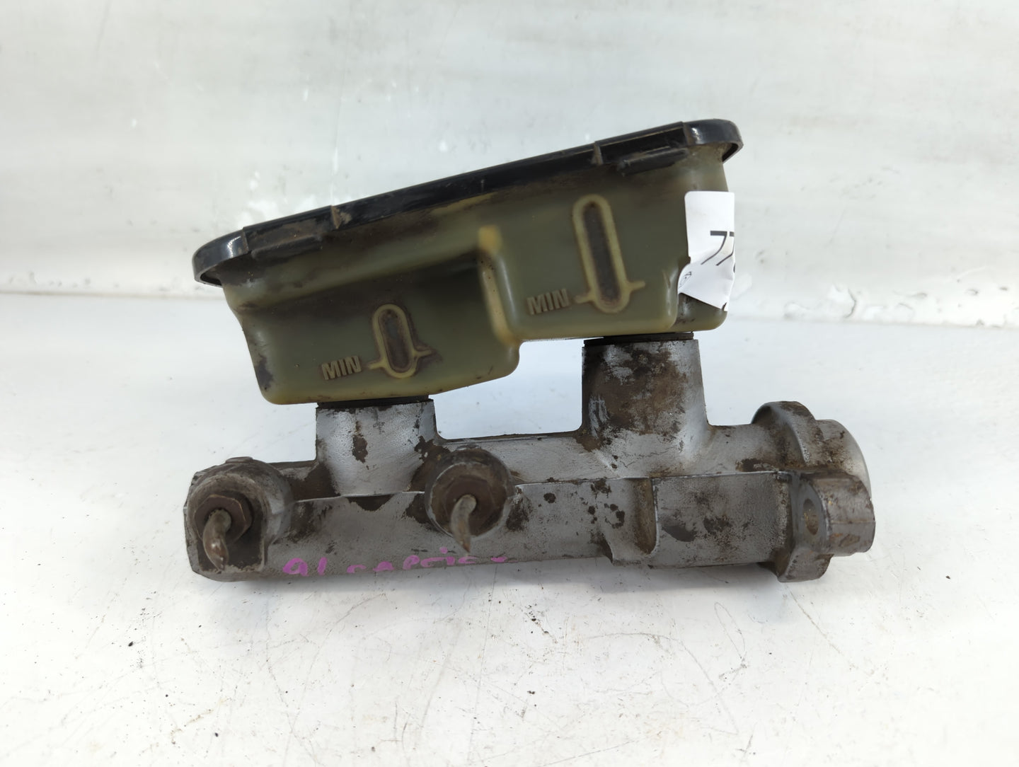1994-1996 Dodge Ram 1500 Brake Master Cylinder - Oemusedautoparts1.com