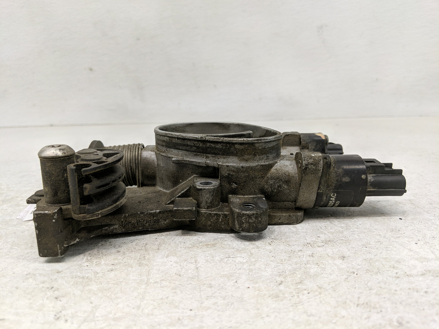 1994-1996 Ford Aspire Throttle Body Fits Fits 1994 1995 1996 OEM Used Auto Parts - Oemusedautoparts1.com