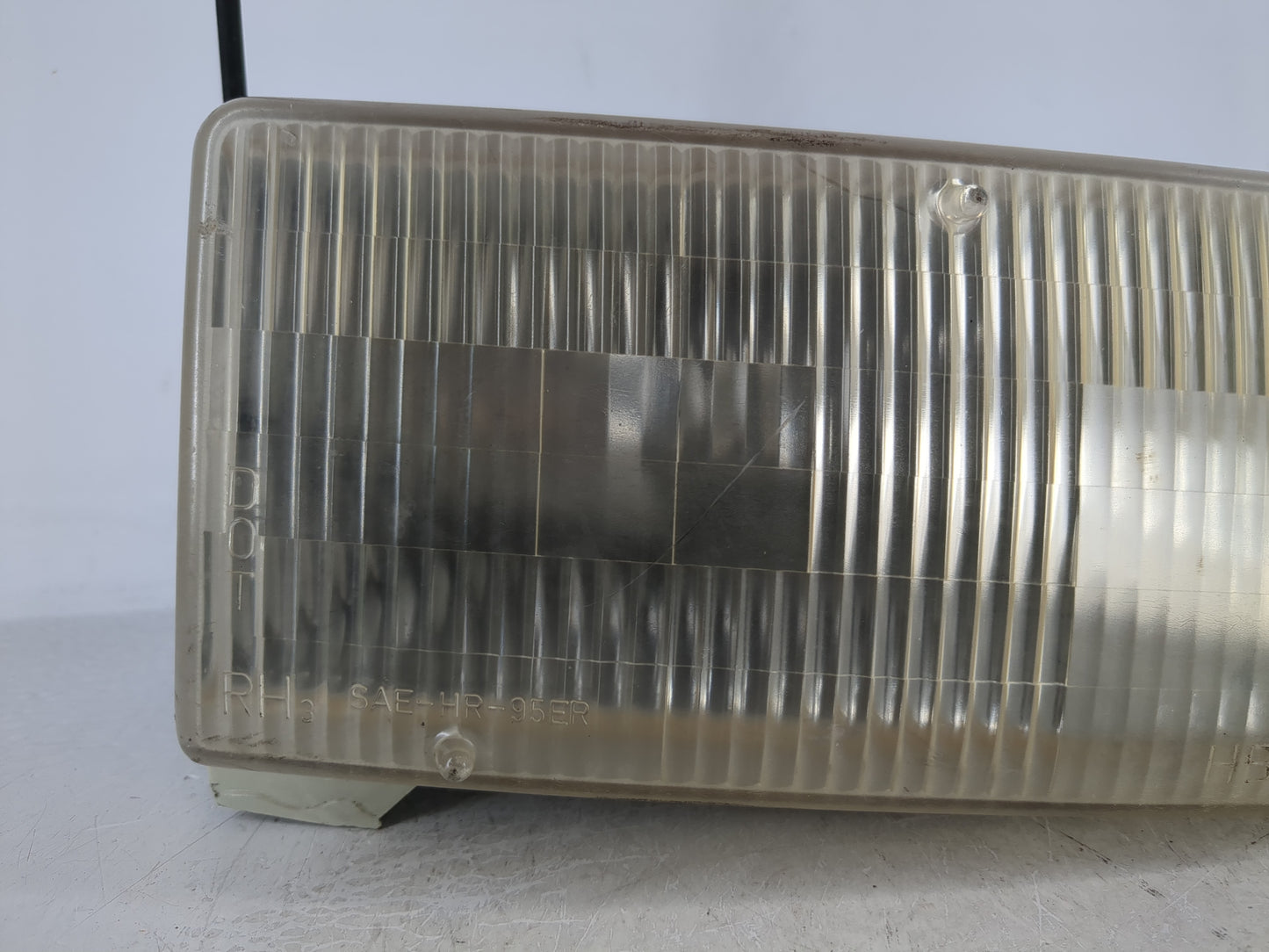 1995-2001 Ford Explorer Passenger Right Oem Head Light Headlight Lamp - Oemusedautoparts1.com