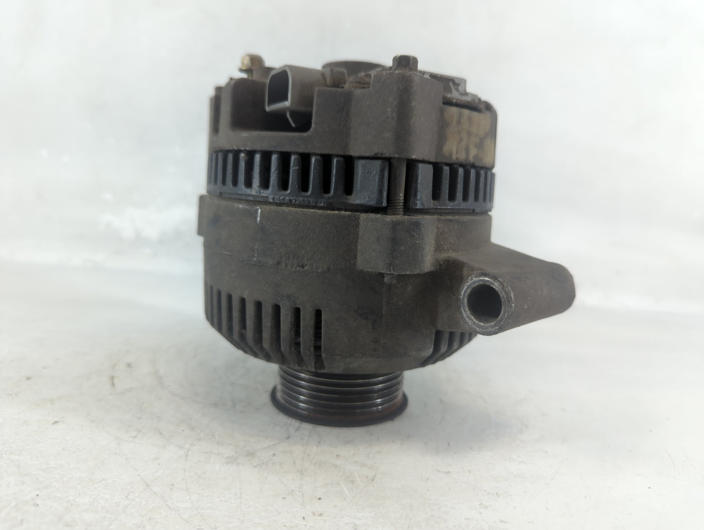 1996-2001 Ford Explorer Alternator Replacement Generator Charging Assembly Engine OEM P/N:FIDU-10316-AA Fits OEM Used Auto P