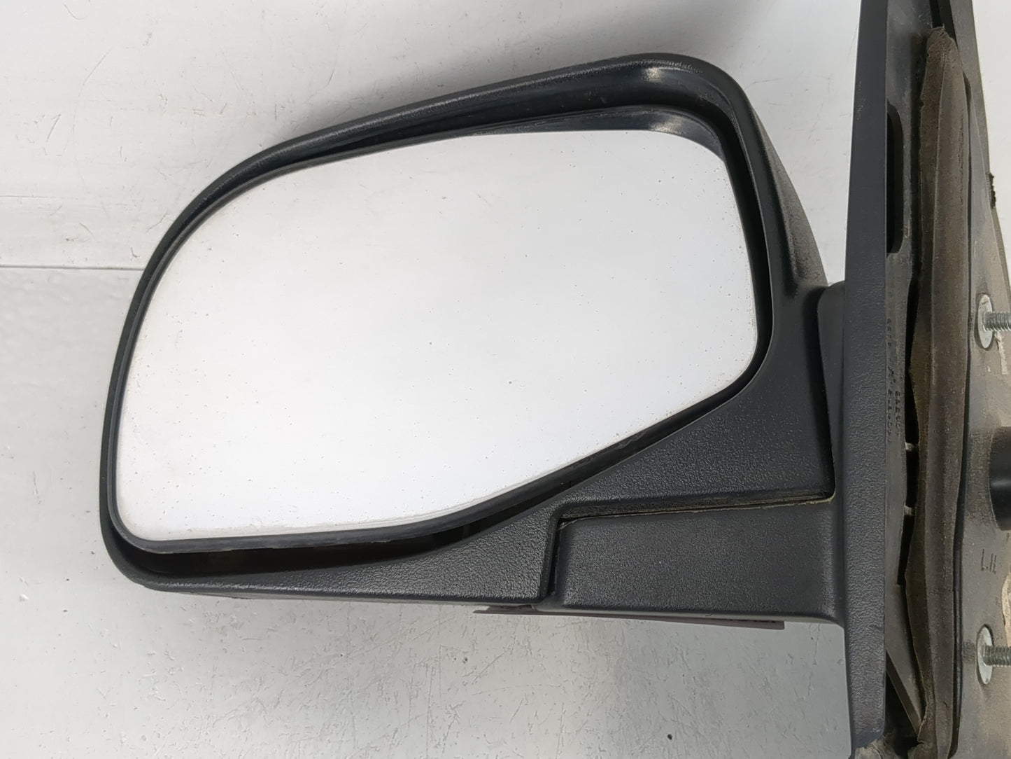 1995-2003 Ford Explorer Driver Side View Mirror - Left Door Mirror OEM Used - Oemusedautoparts1.com