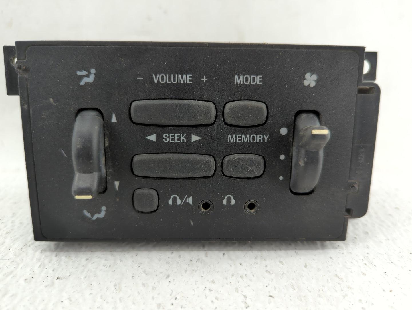 1995-2001 Ford Explorer Climate Control Module Temperature AC/Heater Replacement P/N:F87F-18C858-AC F67F-18C858-AA Fits OEM 