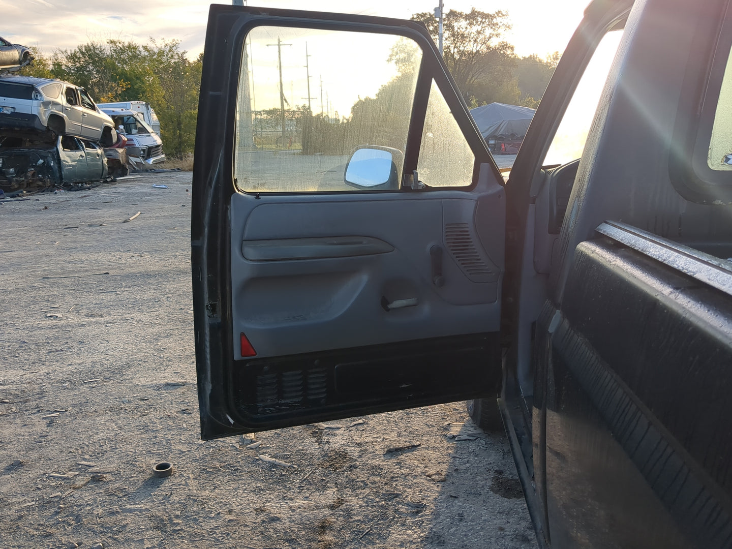 1995-1996 Ford F-150 Driver Front Door Oem - Oemusedautoparts1.com