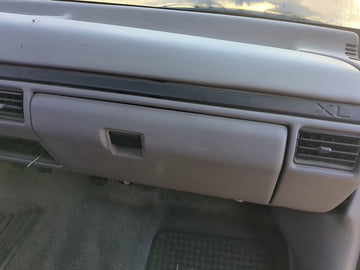 1996 Ford F-150 Passenger Glove Box Door Storage Compartment 1184035 - Oemusedautoparts1.com