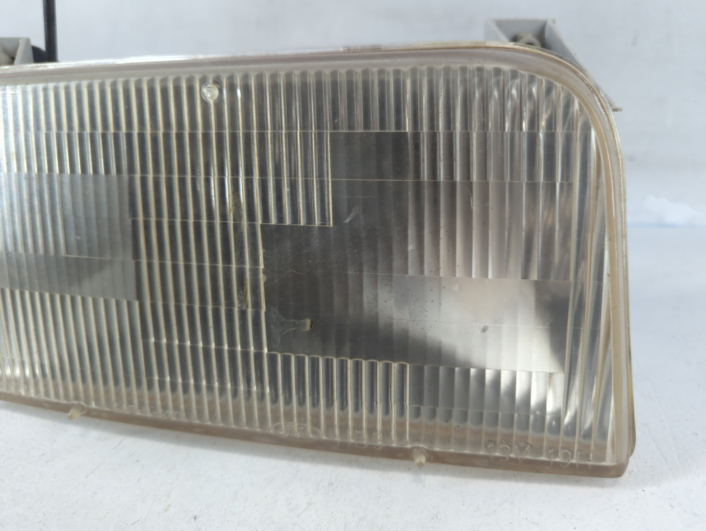 1992-1996 Ford F-150 Passenger Right Oem Head Light Headlight Lamp - Oemusedautoparts1.com