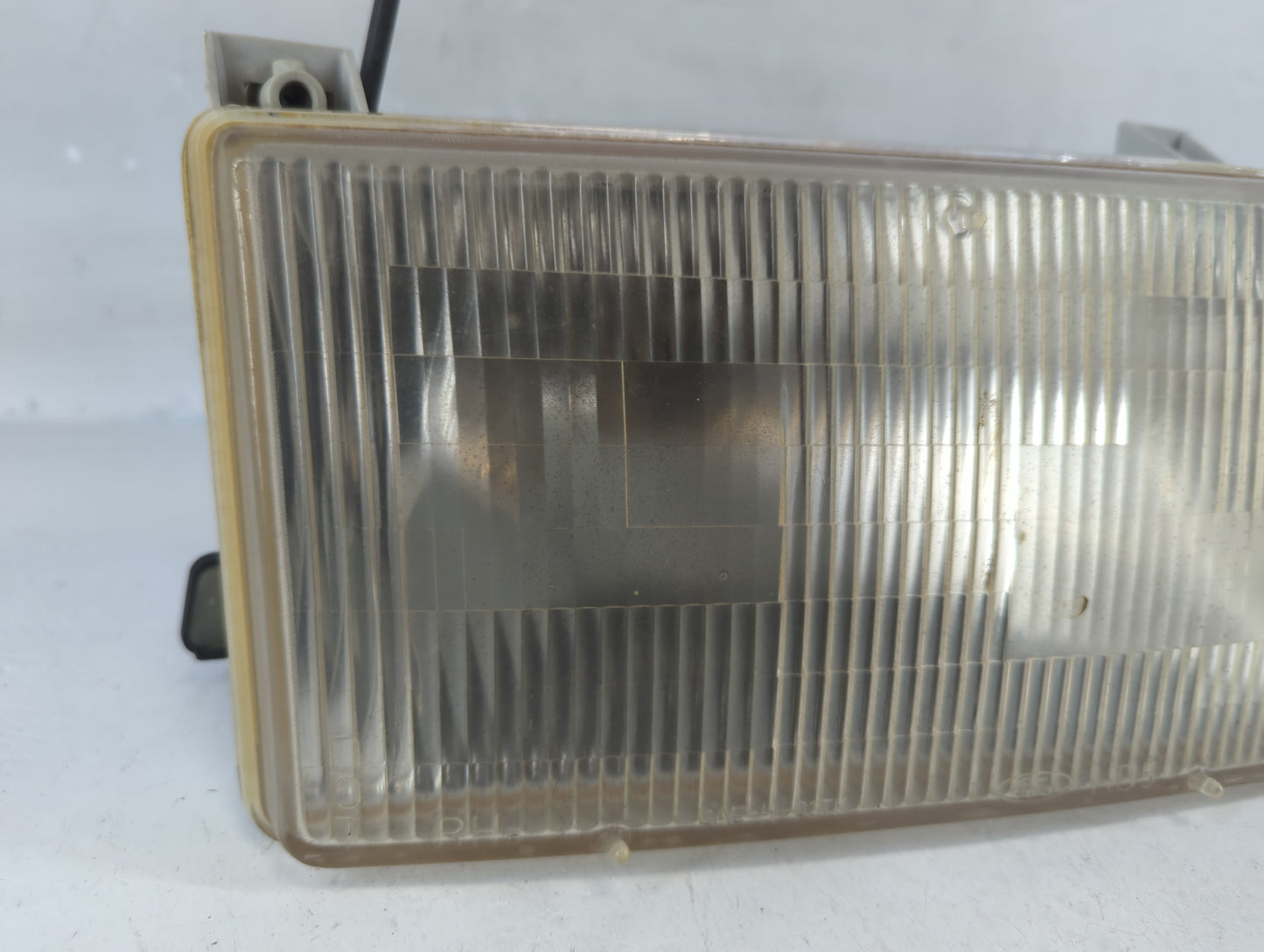 1992-1996 Ford F-150 Passenger Right Oem Head Light Headlight Lamp - Oemusedautoparts1.com