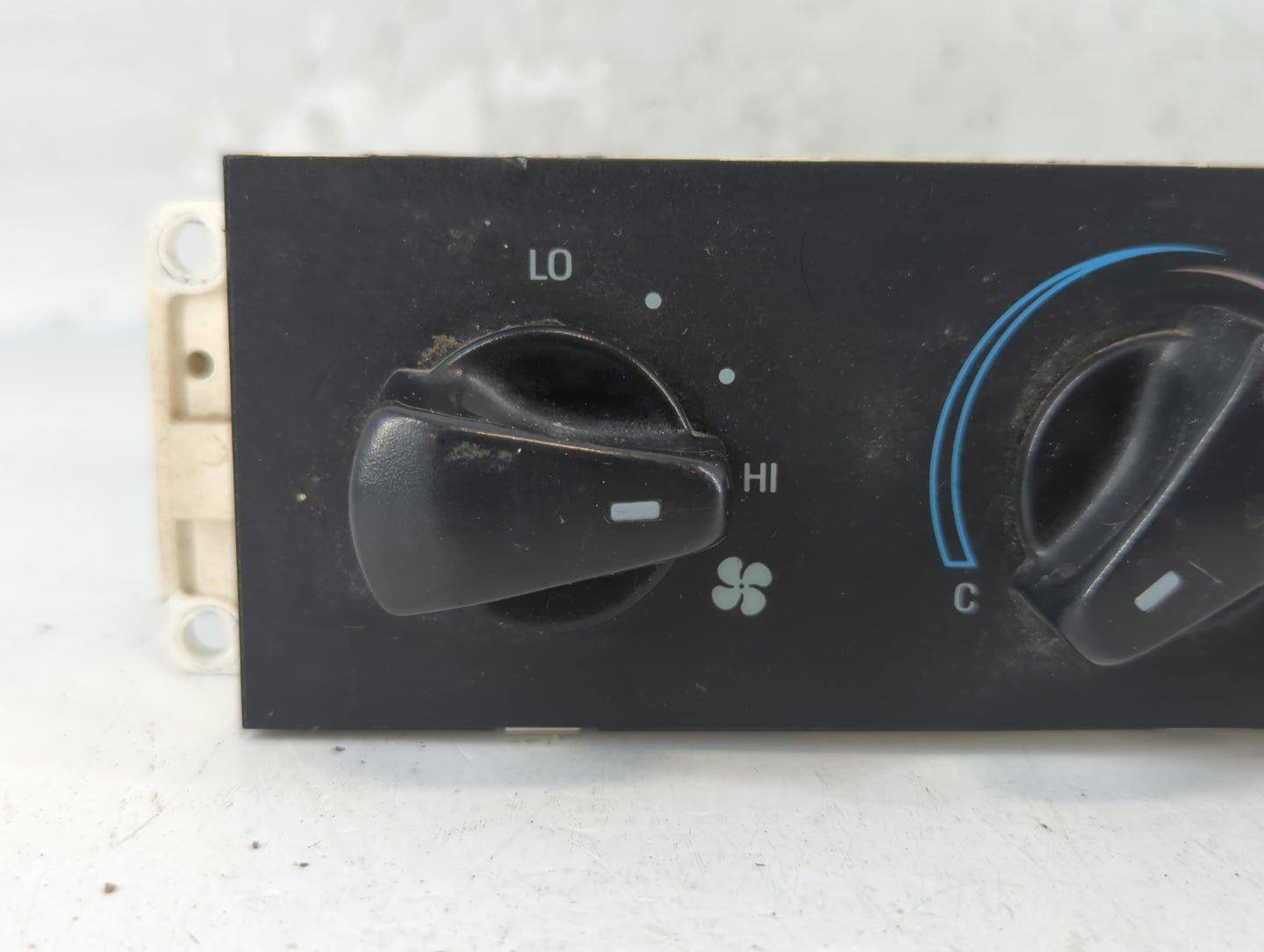 1995-1996 Ford F-150 Climate Control Module Temperature AC/Heater Replacement Fits Fits 1995 1996 1997 OEM Used Auto Parts -