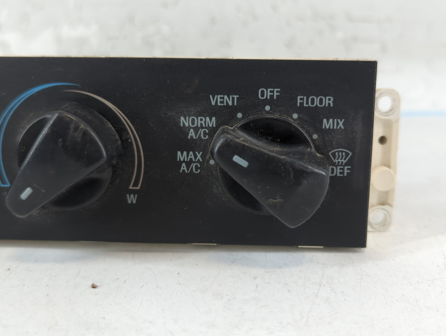 1995-1996 Ford F-150 Climate Control Module Temperature AC/Heater Replacement Fits Fits 1995 1996 1997 OEM Used Auto Parts -