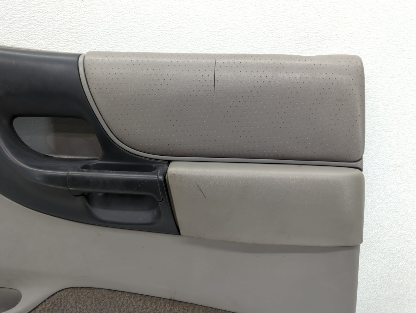 1996 Ford Ranger Front Right Passenger Interior Door Panel Trim - Oemusedautoparts1.com