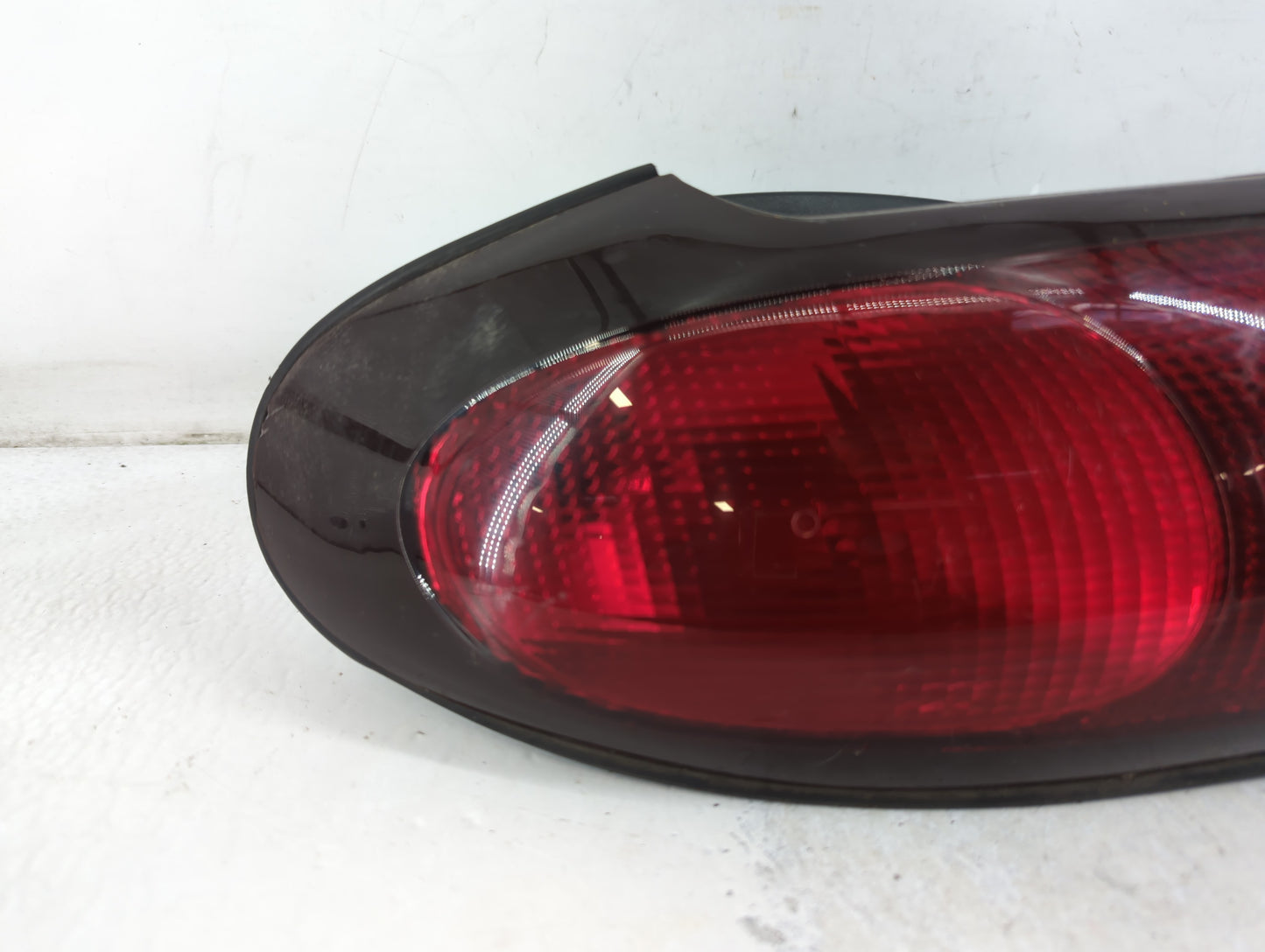 1996-1997 Ford Taurus Tail Light Assembly Driver Left OEM P/N:F6DB-13441-A Fits Fits 1996 1997 OEM Used Auto Parts - Oemused