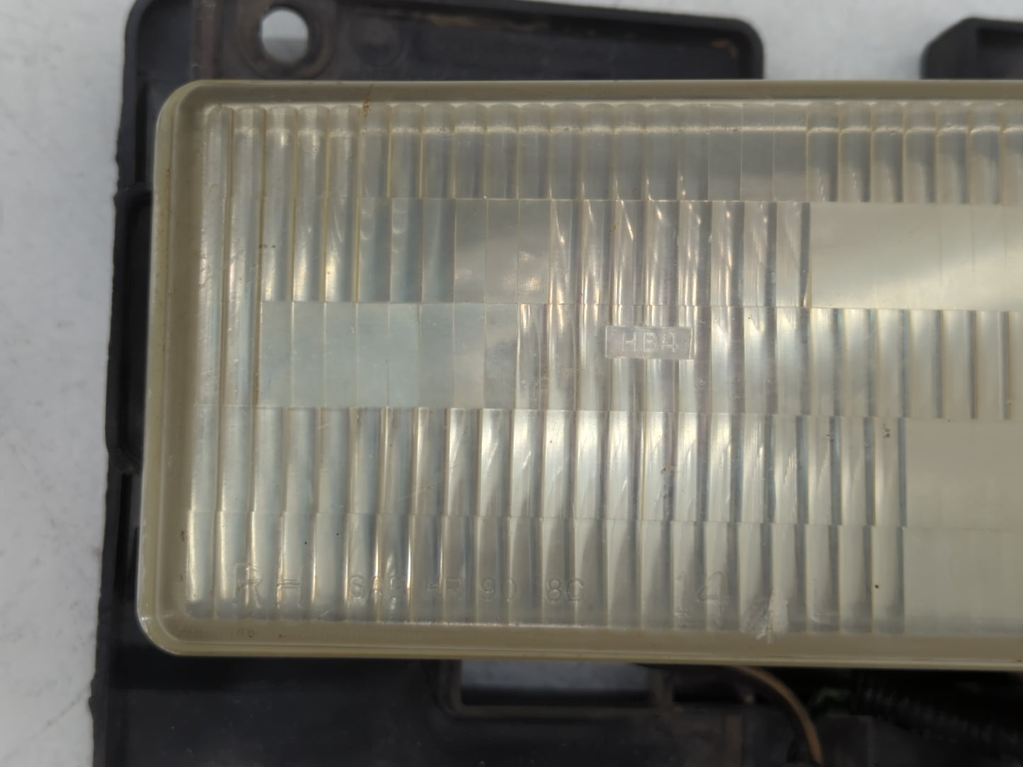 Gmc 2500 Passenger Right Oem Head Light Headlight Lamp - Oemusedautoparts1.com