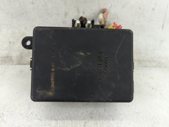 compare product 1996 Gmc V2500 Fusebox Fuse Box Panel Relay Module P/N:12162365-D Fits OEM Used Auto Parts