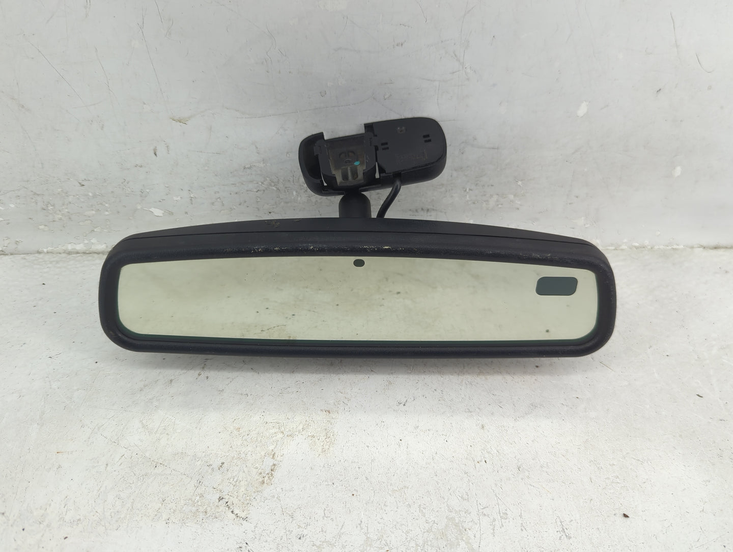1996 Gmc Yukon Interior Rear View Mirror Replacement OEM P/N:E13013511 Fits OEM Used Auto Parts - Oemusedautoparts1.com